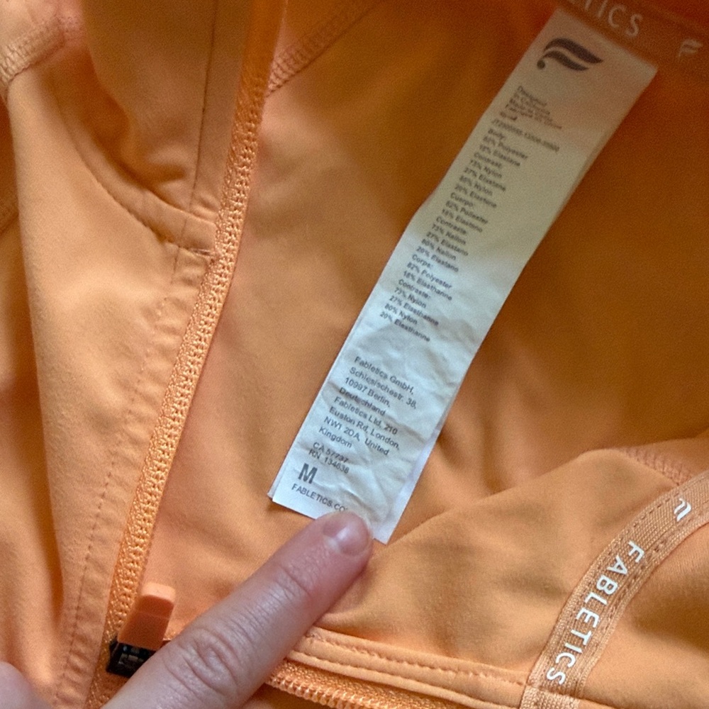 Women's Fabletics Zip up size M - Picture 4 of 8